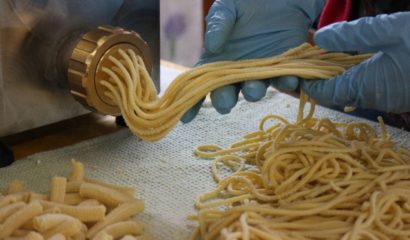 pasta fatta in casa ghiera rame impastatrice vita in campagna – C