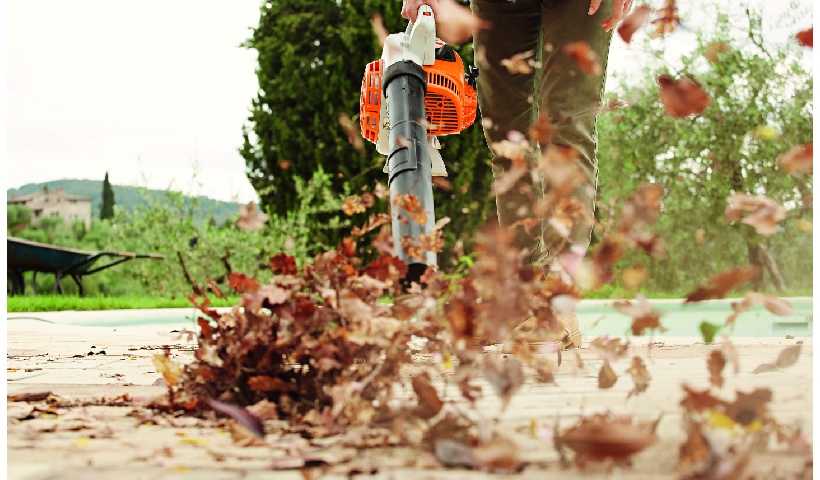 Soffiatore e aspiratore per foglie: utile in giardino e nel frutteto - Vita  in Campagna