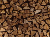 legna-spaccata-accatastata